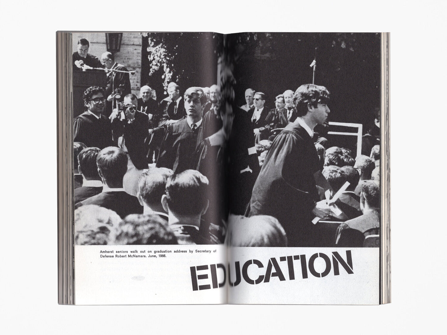 Marshall McLuhan and Quentin Fiore - The Medium is the Massage